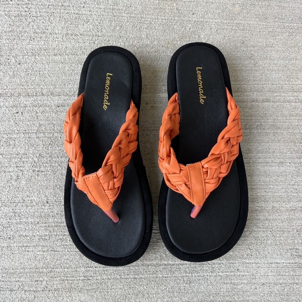 Sandles